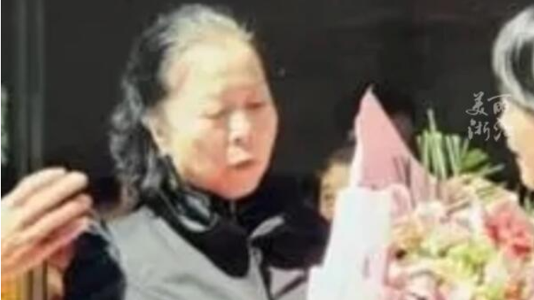 浙江丽水80岁语文老师，超过64年教龄获得吉尼斯世界纪录认证