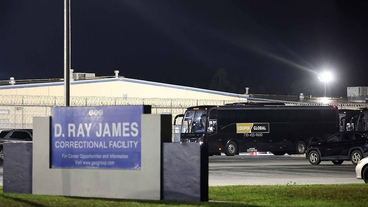 在美被捕韩国公民获释将乘包机返回韩国--新蓝网