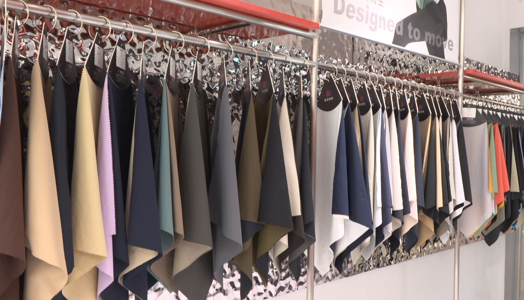 中国蓝观察丨冲锋衣防晒服或迎来涨价浙江上下游企业如何承压谋变(图1)