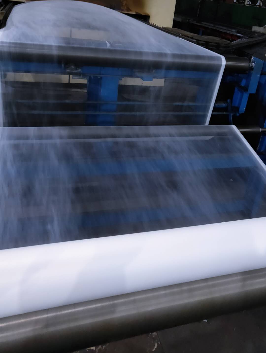 做薄的聚四氟乙烯覆膜