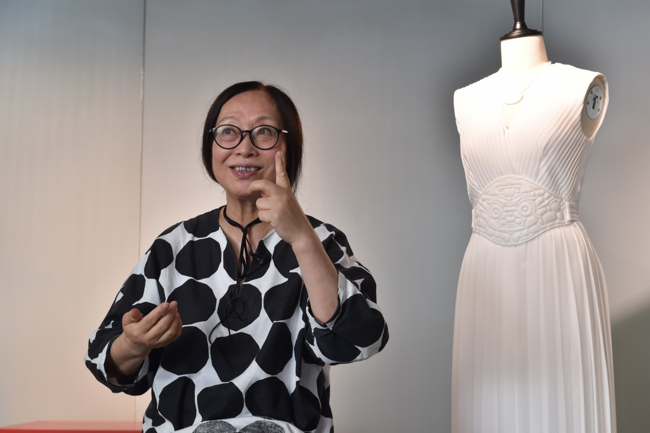 首页>浙江>正文作为资深设计师,此前吴海燕就多次承担重大设计任务