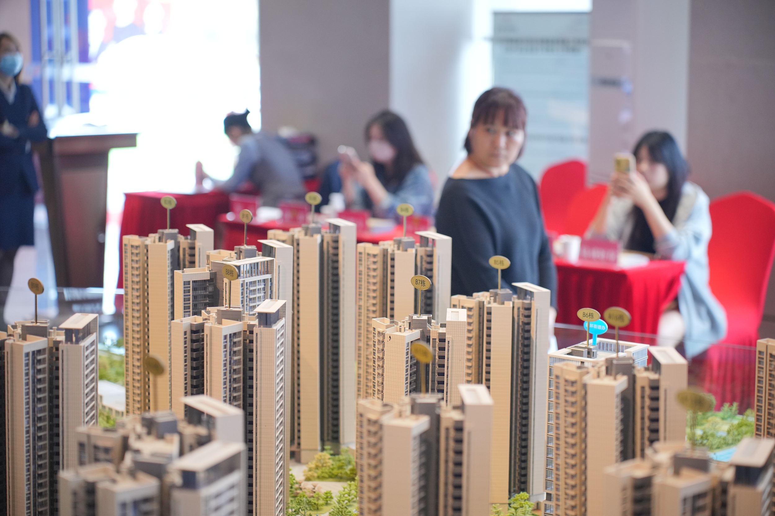 资产拍卖市场的变革与发展